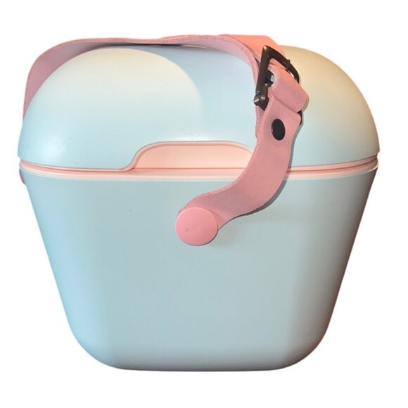 Polarbox Retro Style Insulated Cooler With Adjustable Strap & Handle - Picture 5 of 10